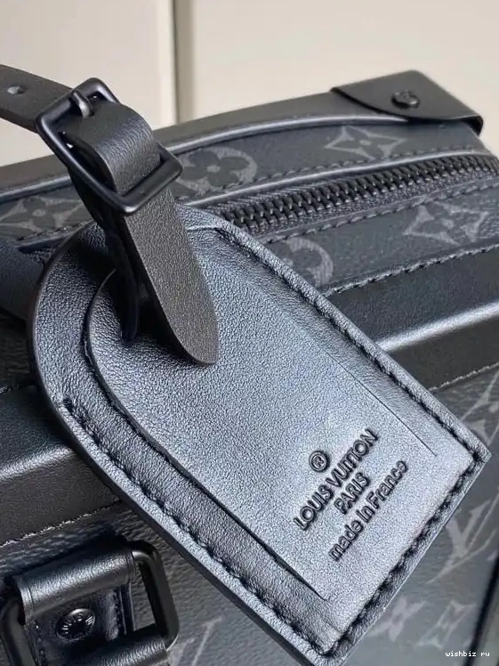 WIS VUITTON LOUIS SOFT TRUNK 0529